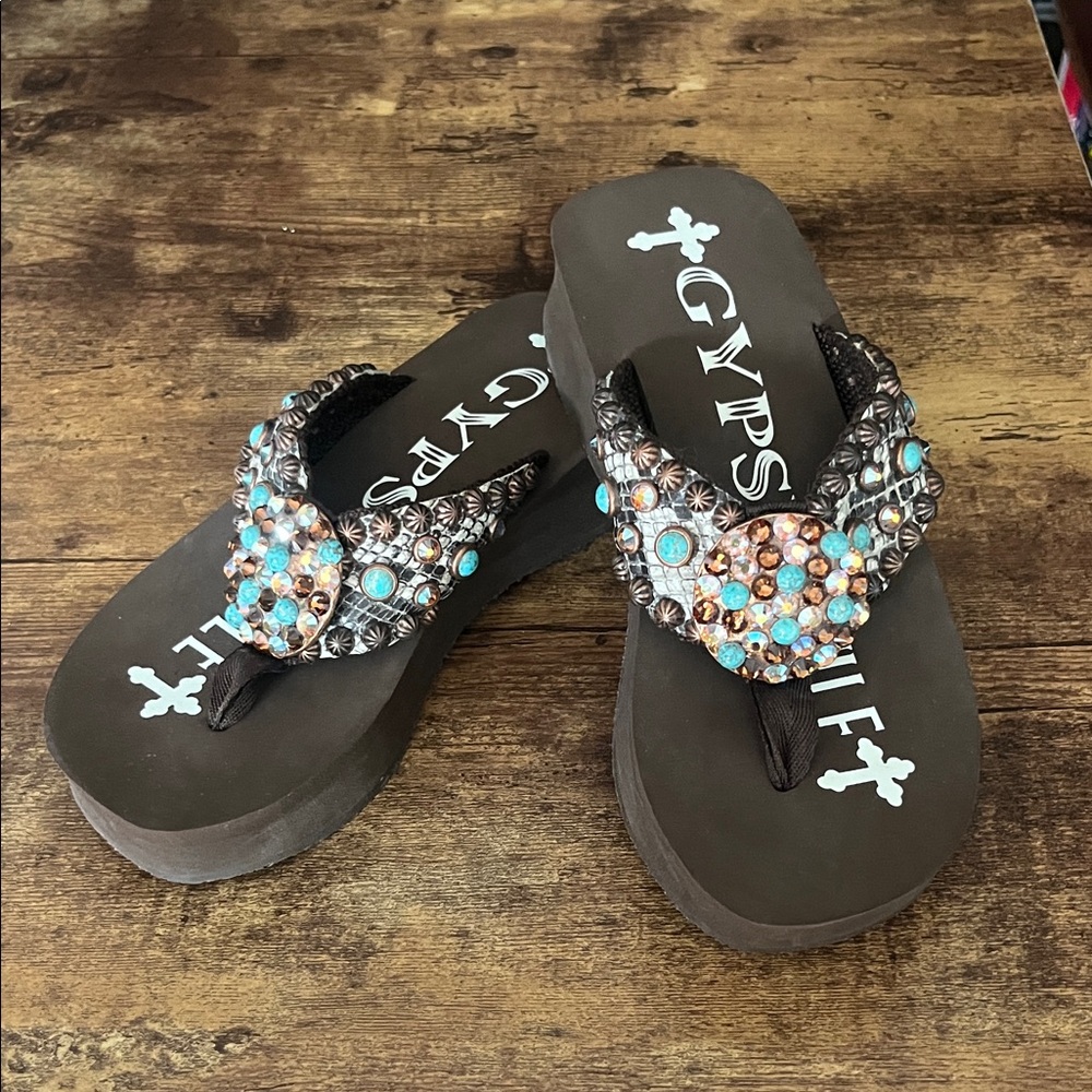 Gypsy Soule NWOT Brown Flip Flops Sandals Sz 6